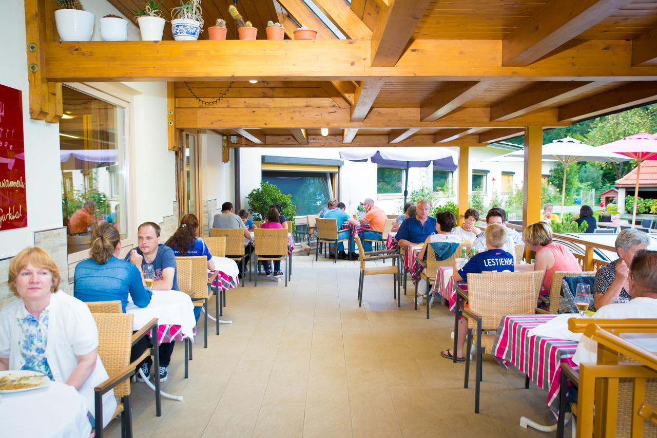 Hotel Restaurant Thadeushof Techelsberg Bagian luar foto